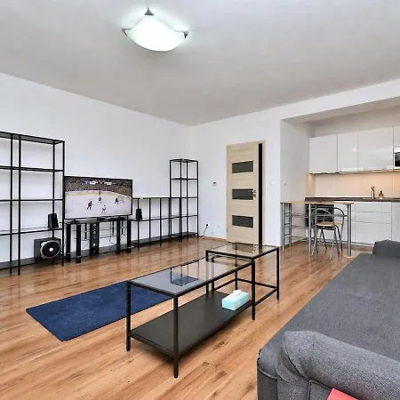 Modern With Parking, 10 Minutes To The Center, Netflix Bratislava