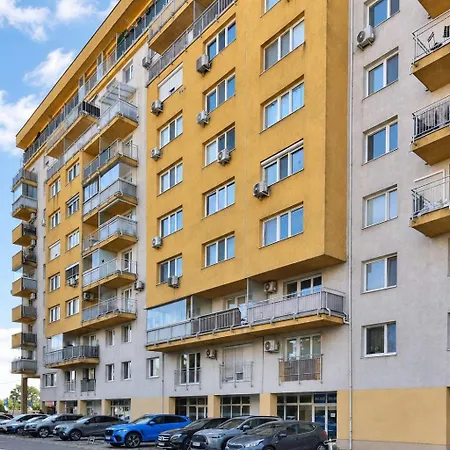 Apartamento Modern With Parking, 10 Minutes To The Center, Netflix
